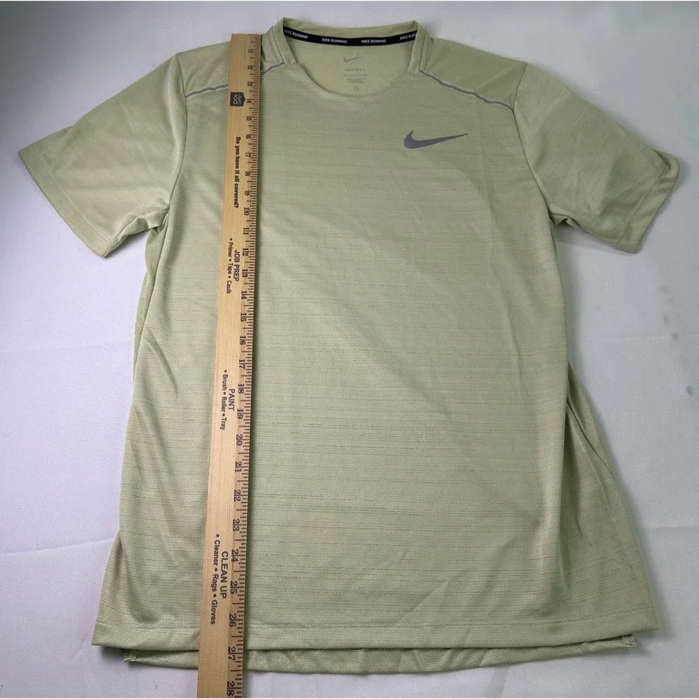NEW Nike‎ Men's Small S Dri-FIT Running Tee T-Shirt Light Green Move To Zero